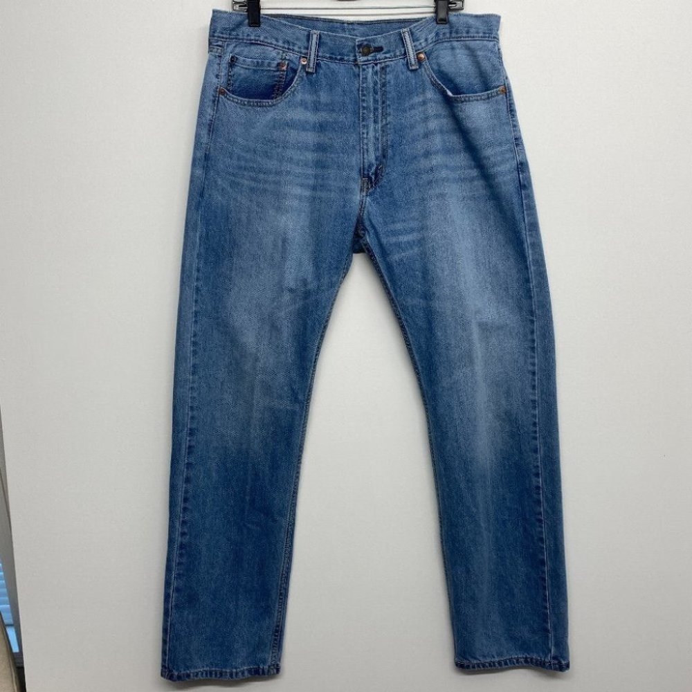 Levi’s 505 Light Wash 36X 32 Jeans